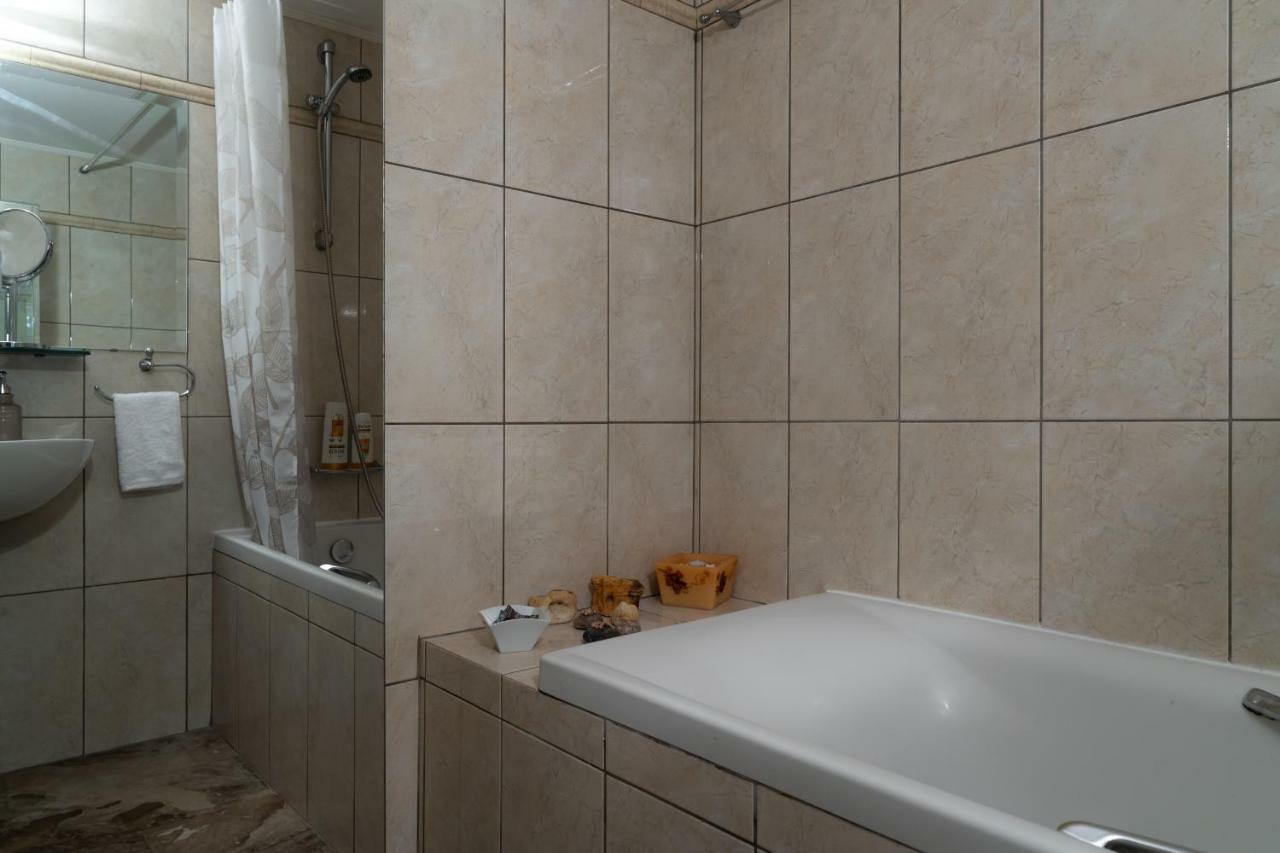 Acropolis Koukaki Loft Private Garden Apartment Athens Ngoại thất bức ảnh
